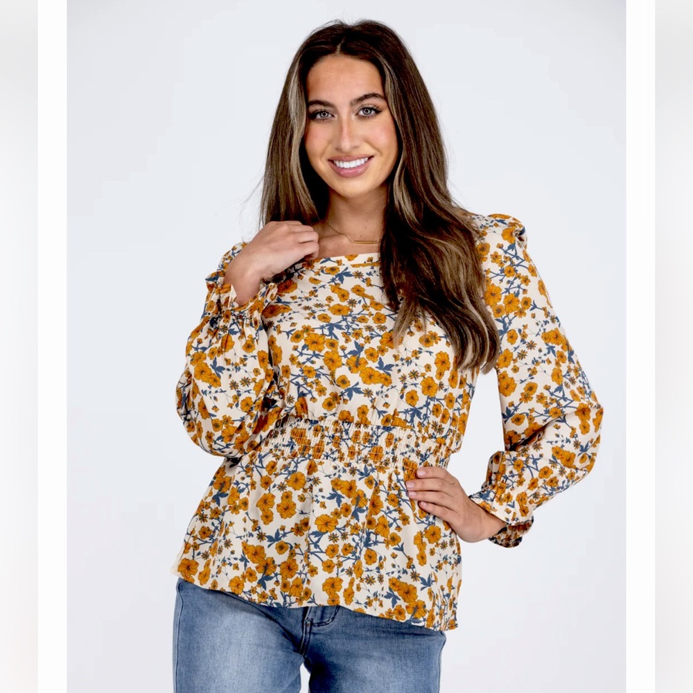 Like It Like That Floral Flared Hem Long Sleeve Top Women's Medium - Picture 6 of 14